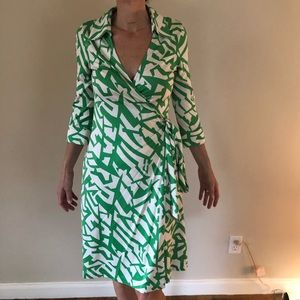 Diane Von Furstenberg DVF Vintage small wrap dress